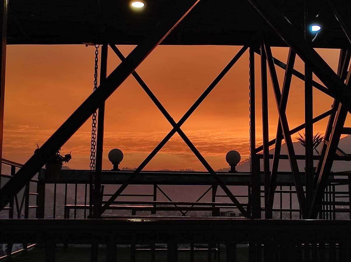 Yog Hostel กาฐมาณฑุ ภายนอก รูปภาพ