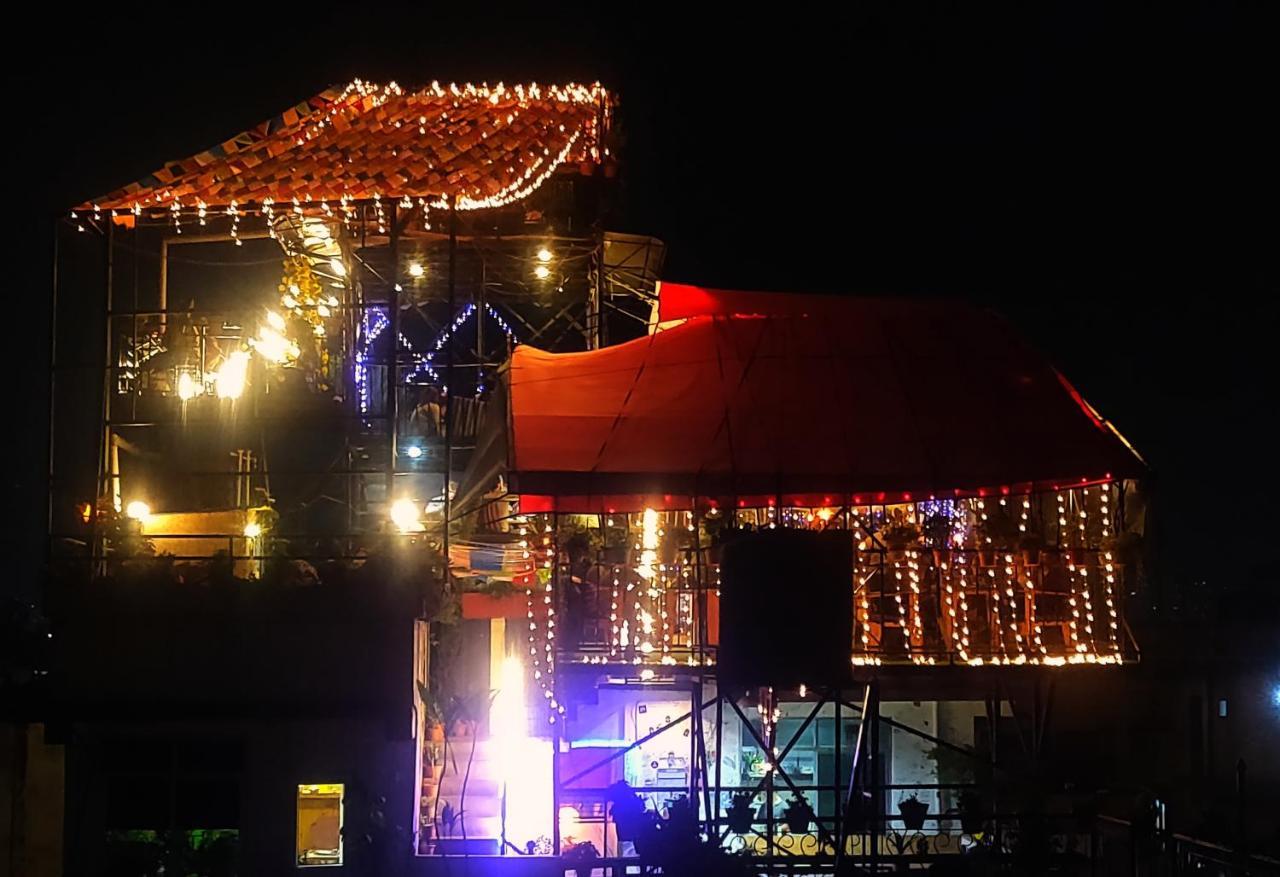 Yog Hostel กาฐมาณฑุ ภายนอก รูปภาพ