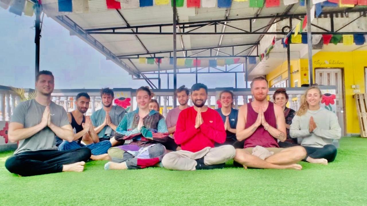 Yog Hostel กาฐมาณฑุ ภายนอก รูปภาพ