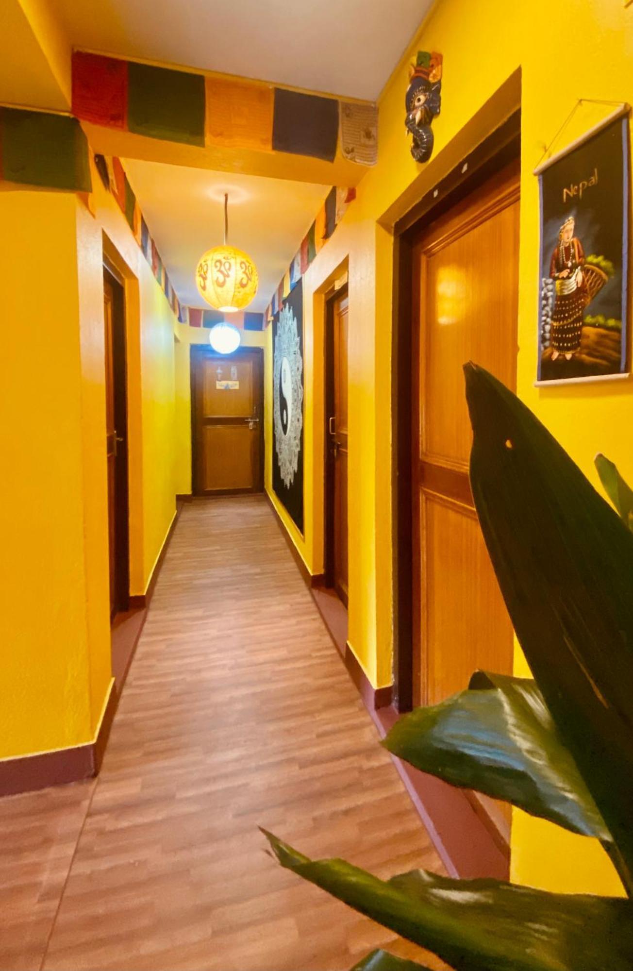 Yog Hostel กาฐมาณฑุ ภายนอก รูปภาพ