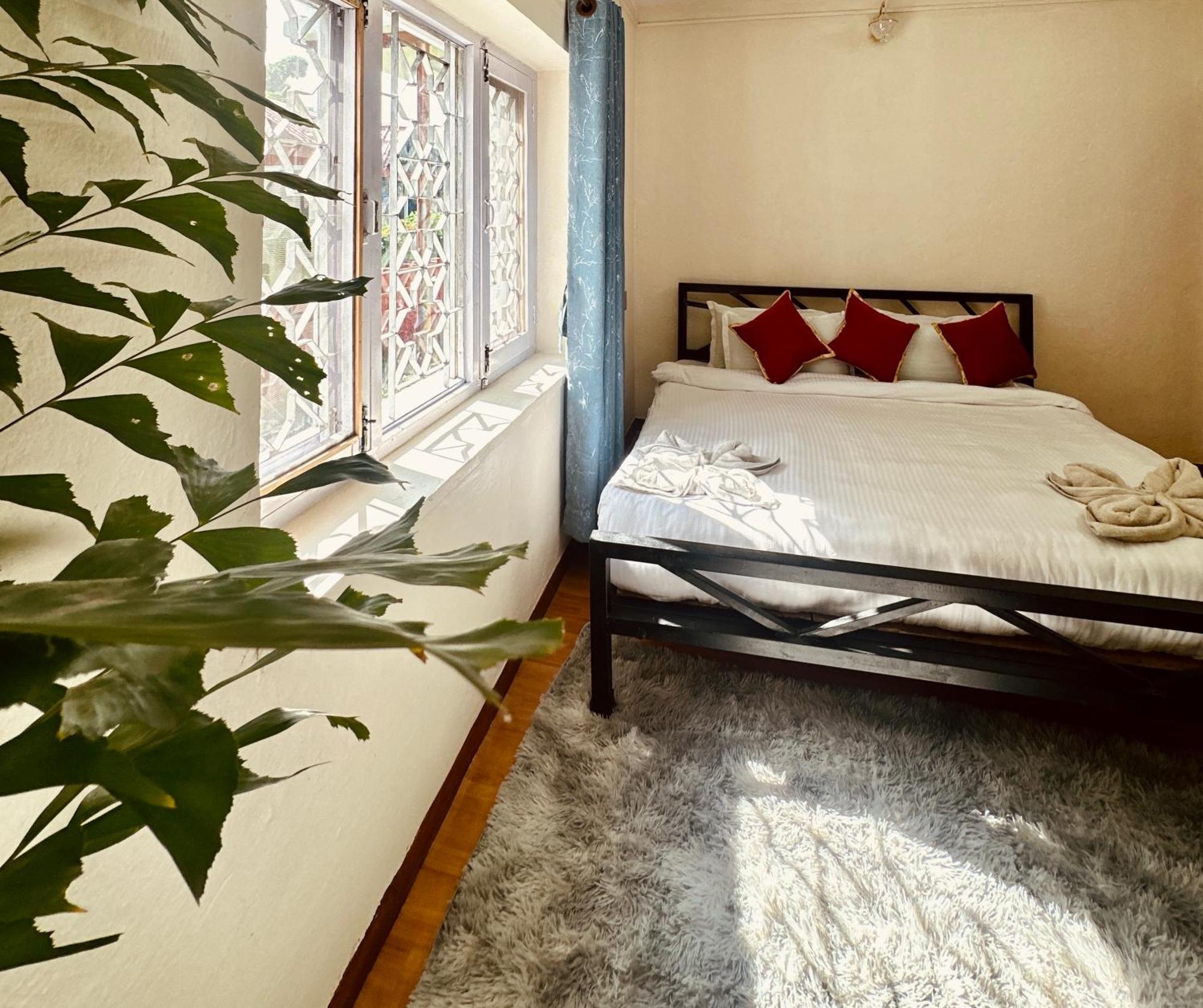 Yog Hostel กาฐมาณฑุ ภายนอก รูปภาพ